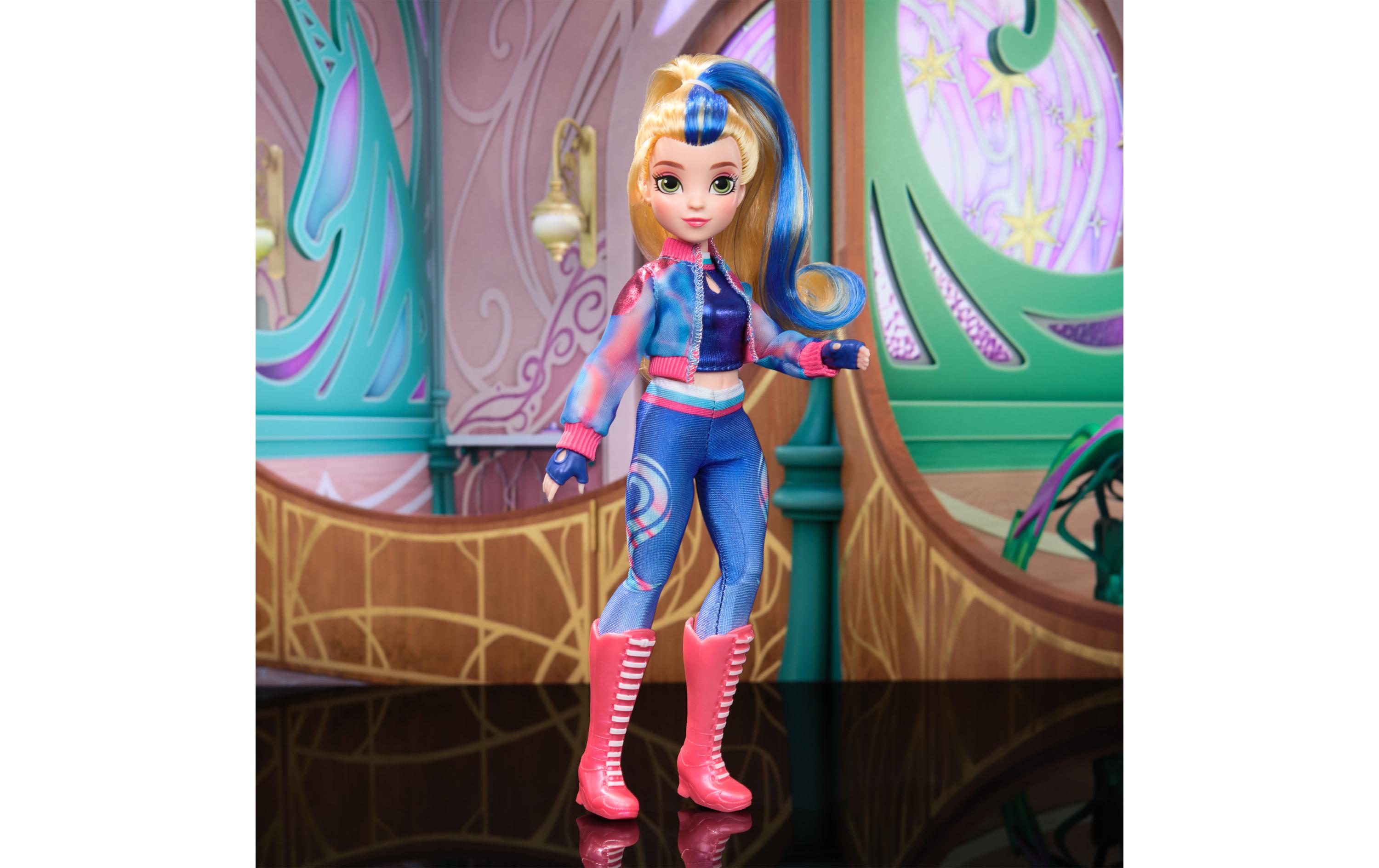 Spinmaster Unicorn Academy Fashion Doll Isabel