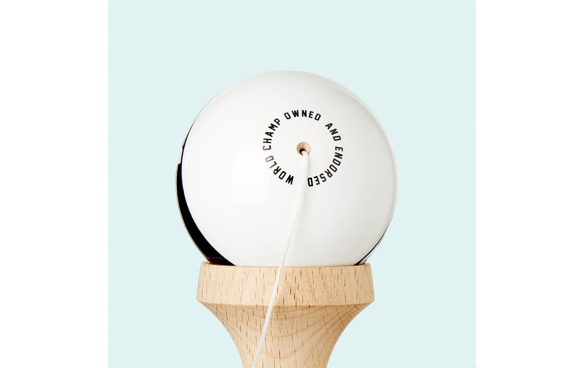 KROM KENDAMA Kendama Krom Strogo White