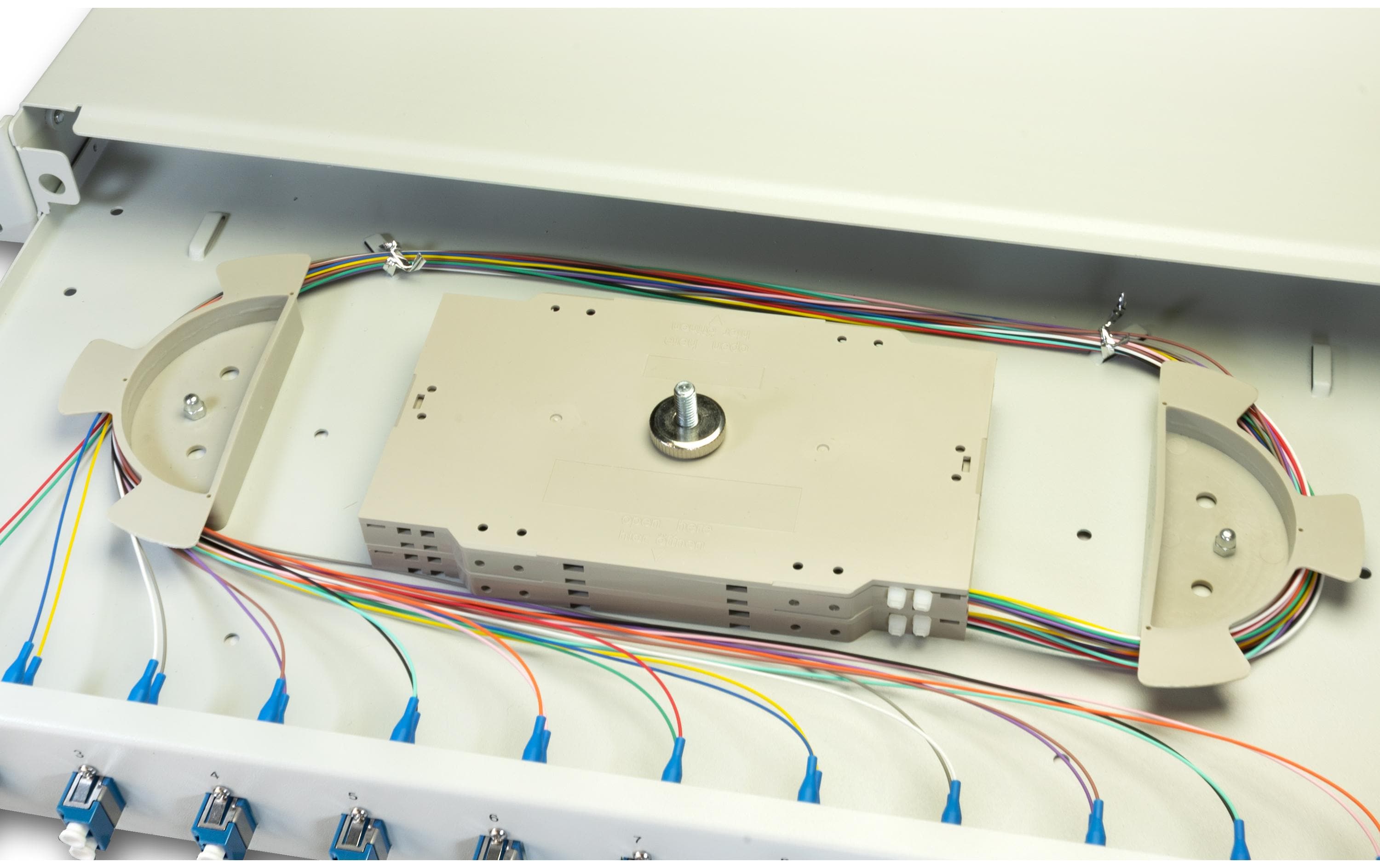 Lightwin Spleissbox 96 Fasern, 24x QLC SM, 9/125µm OS2 Pigtail