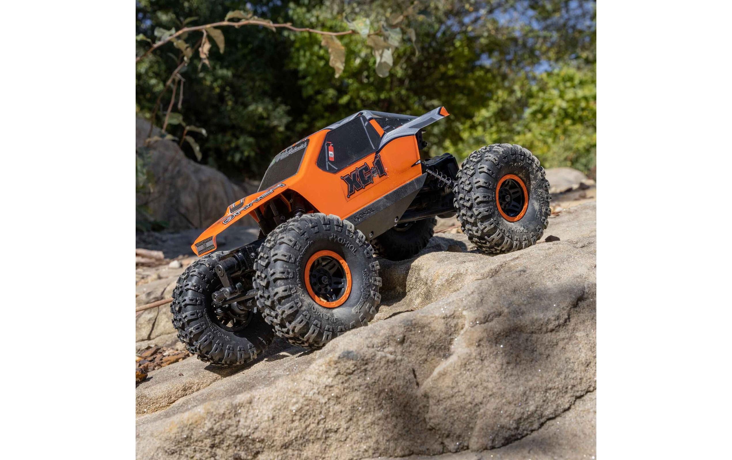 Axial Rock Crawler AX24 XC-1 4WS, Orange, RTR, 1:24