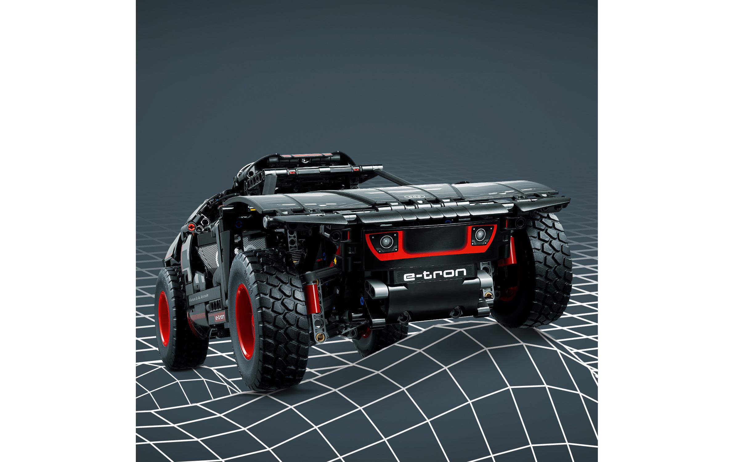 LEGO® Technic Audi RS Q e-tron 42160