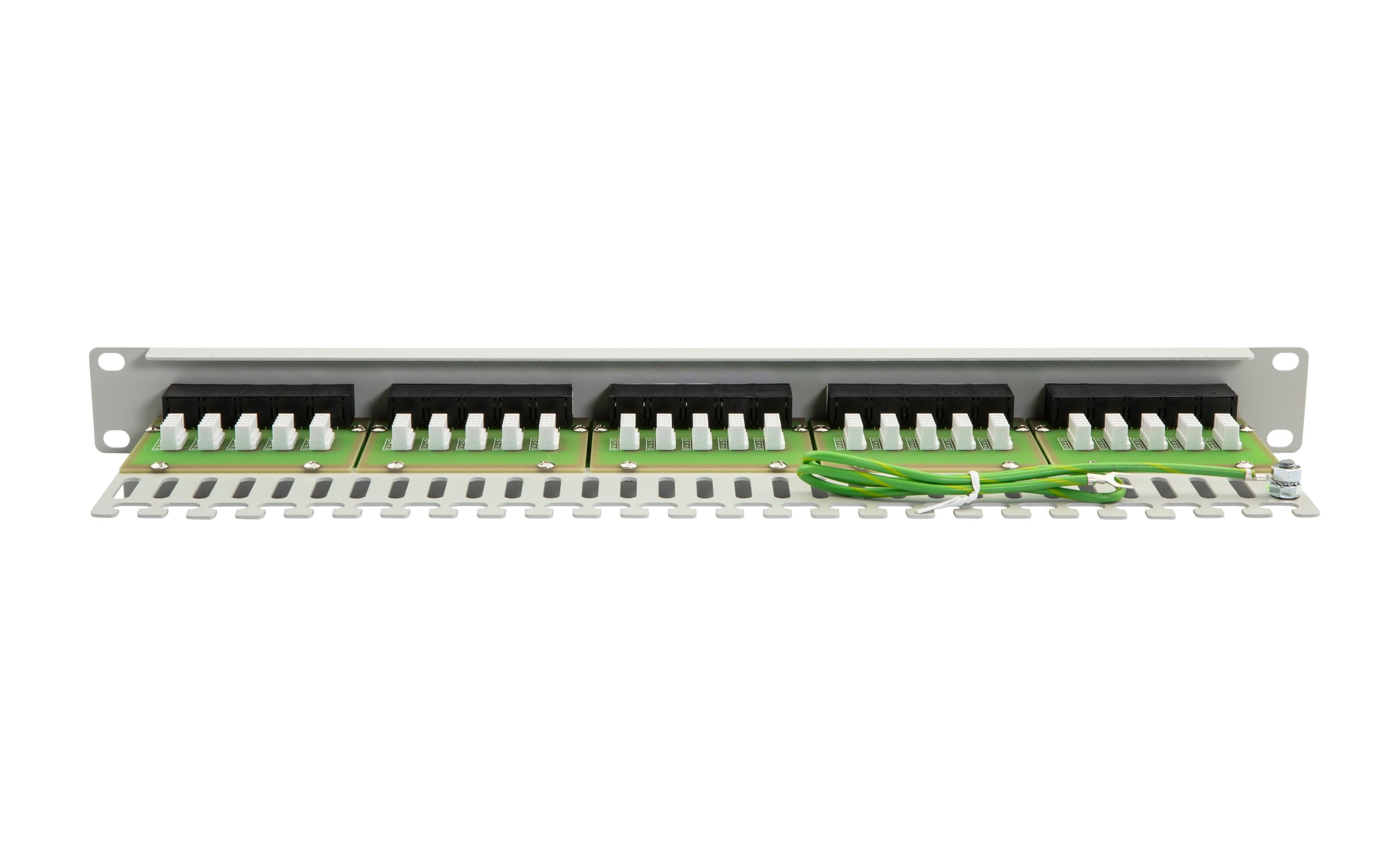 Dätwyler IT Infra Patchpanel CU 25/4 mit 25x RJ45 jacks, Cat.3 19 Rack grau