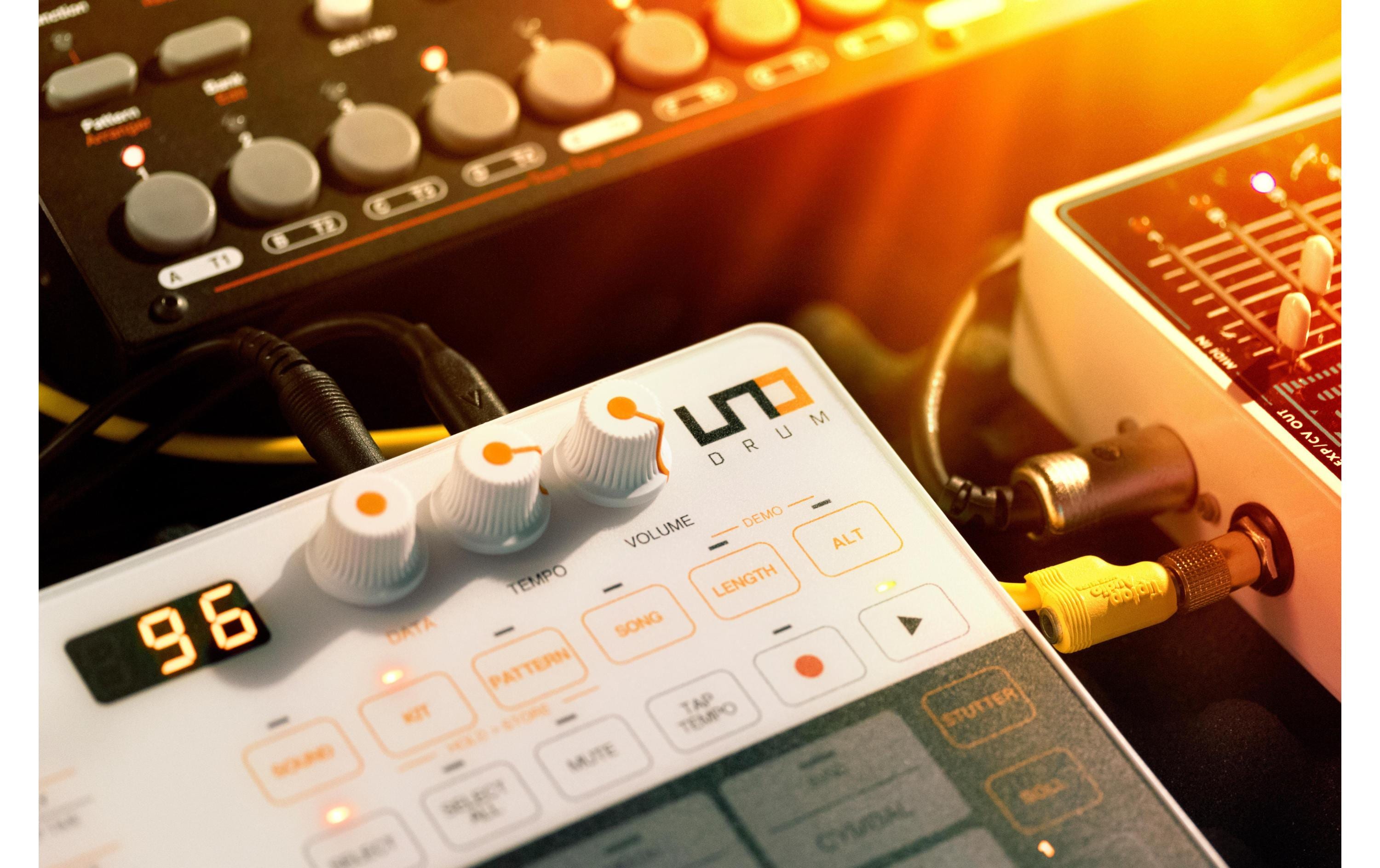 IK Multimedia Drum Machine UNO Drum