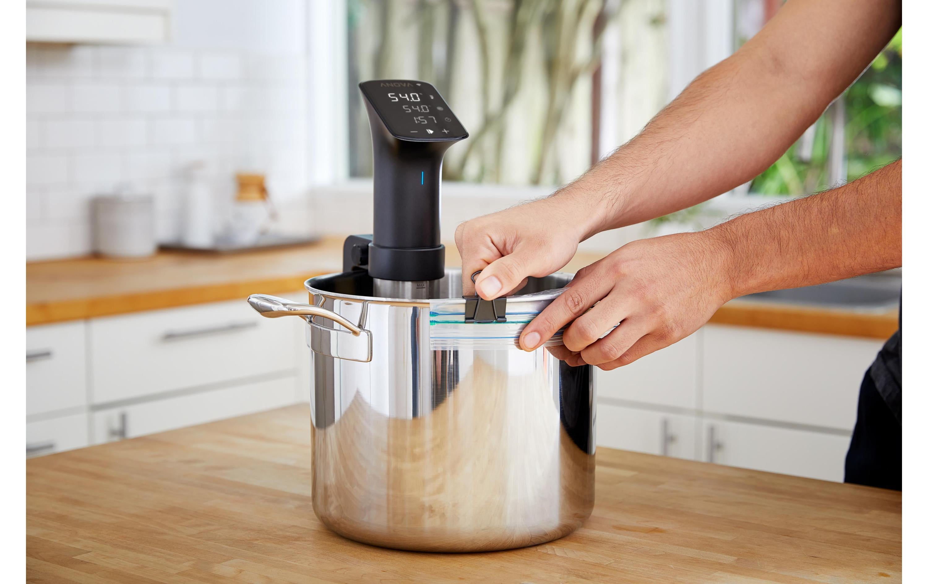 Anova Sous Vide Stick Precision Cooker PRO