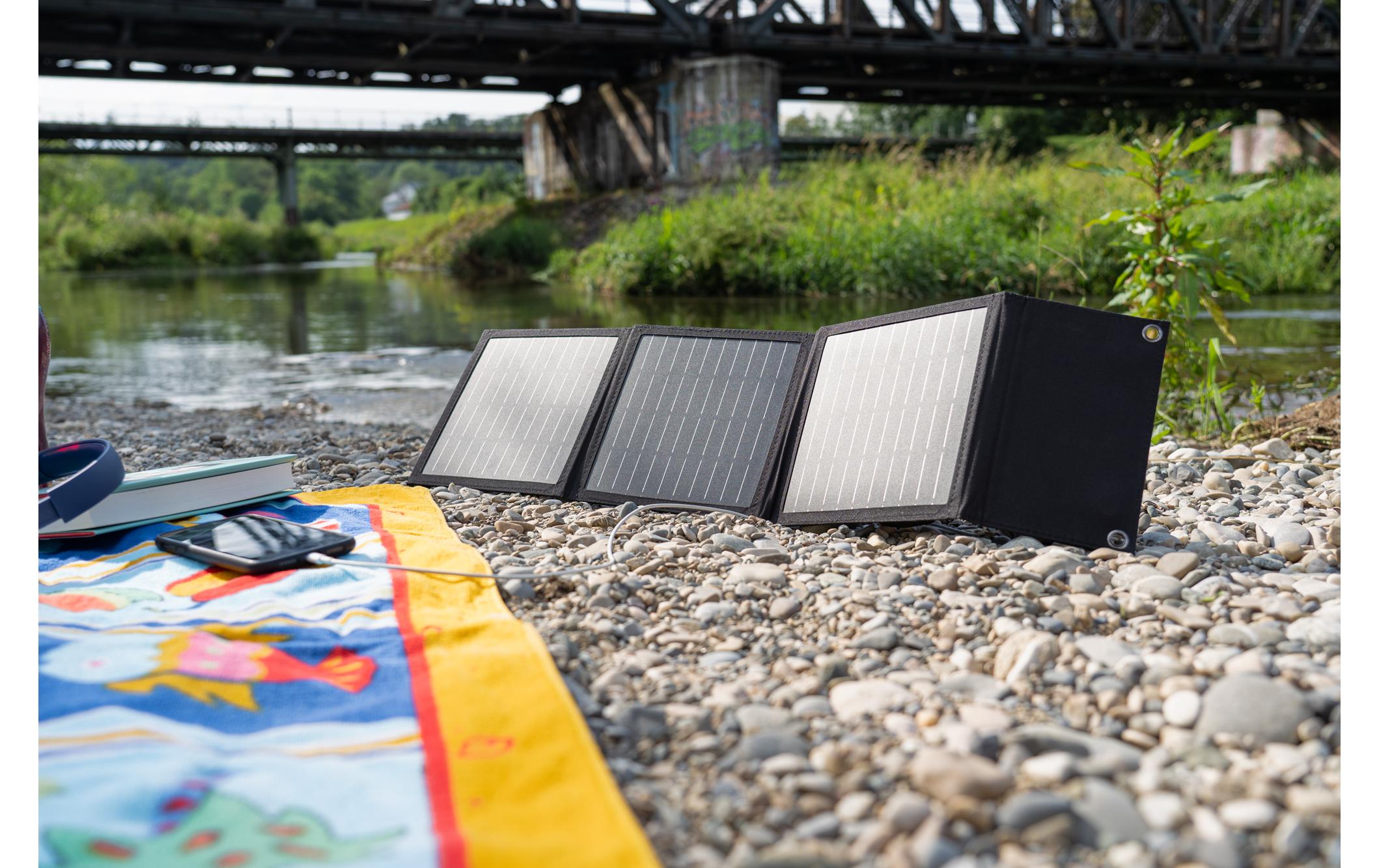 Dörr Kamera Solarpanel PB-10000 mAh 21W XL mit Powerbank