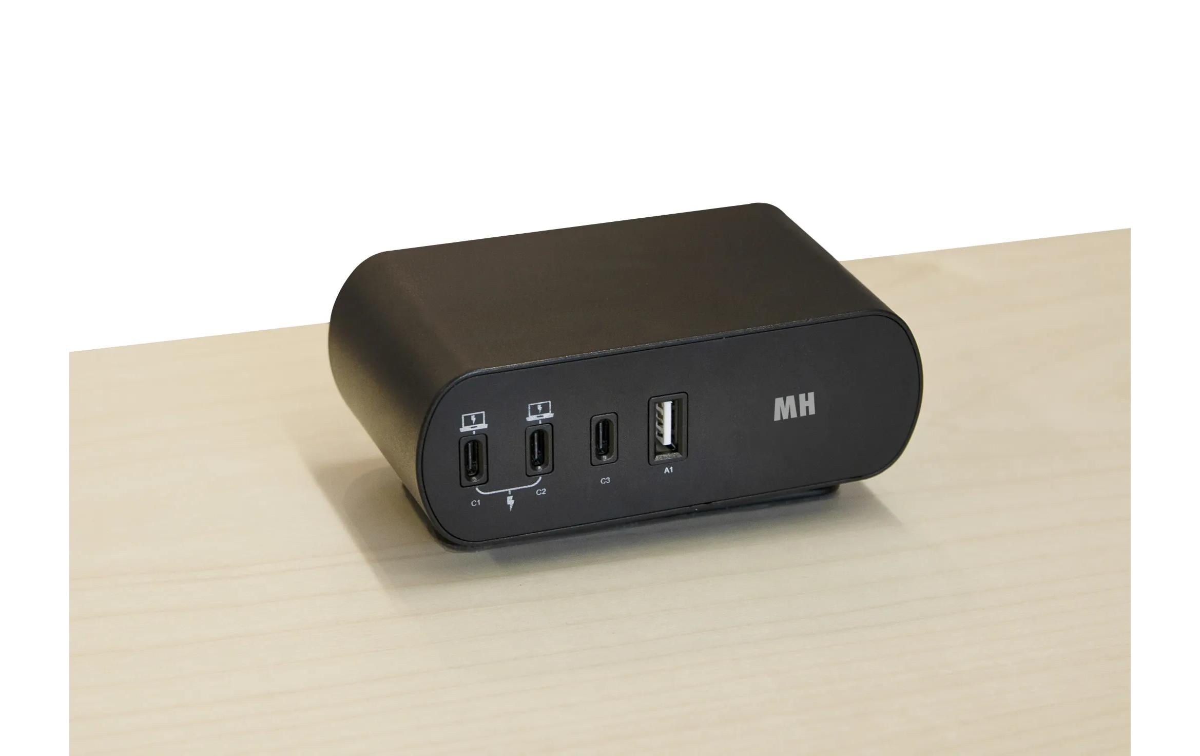 Max Hauri Steckdosenleiste Desktop Charger PD65W Schwarz