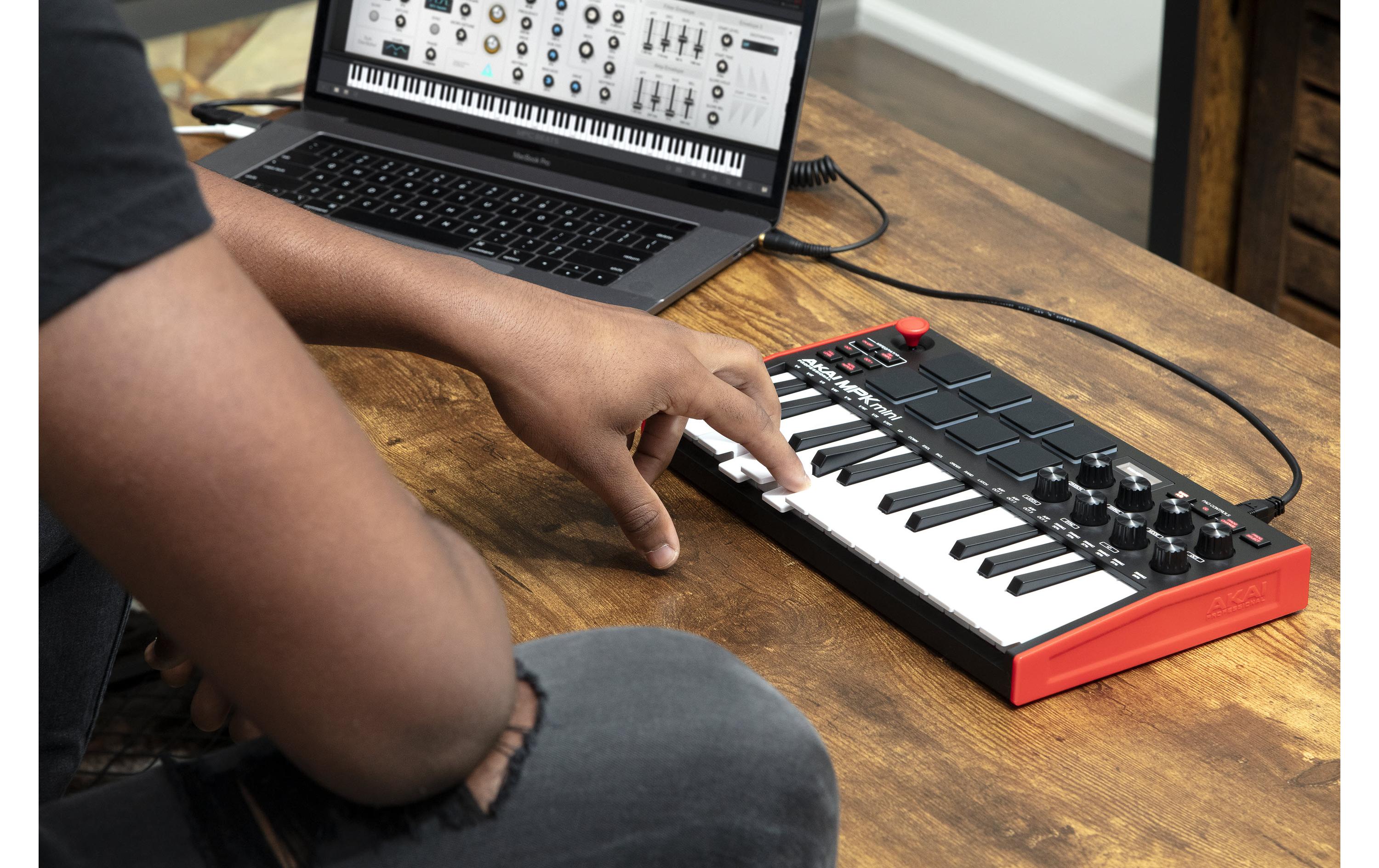 Akai Keyboard Controller MPK Mini MK3