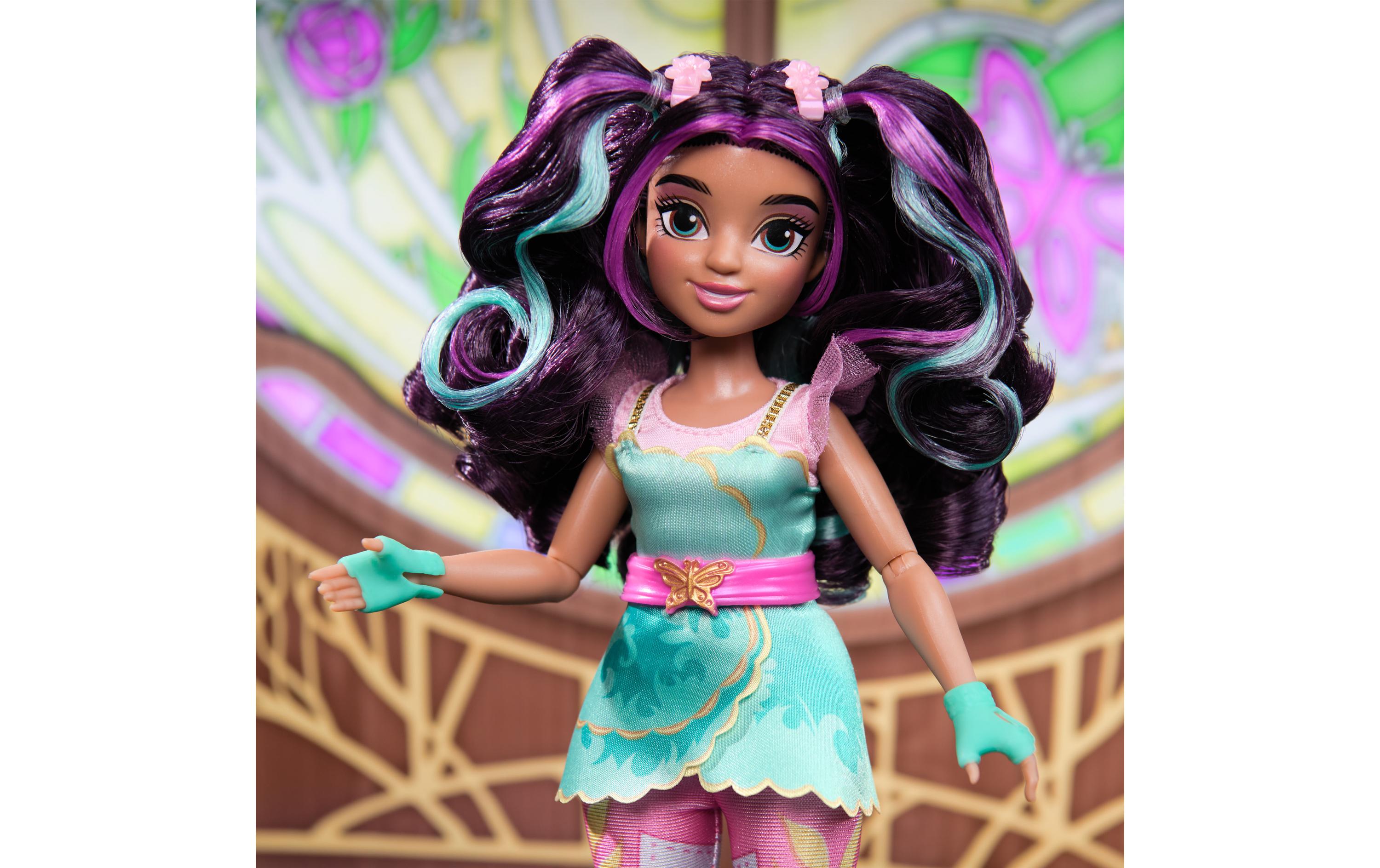 Spinmaster Unicorn Academy Fashion Doll Ava